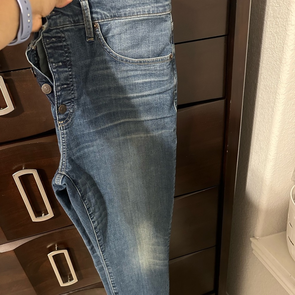 Lucky Brand jean size 14/32A. BRAND NEW. never wore. Still in packaging